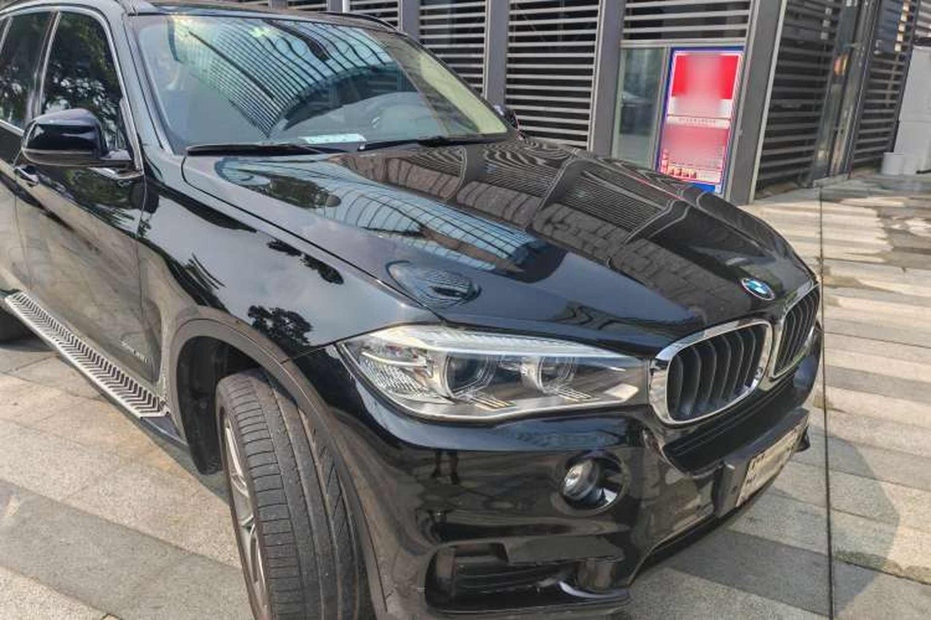 Used BMW X5 2015 xDrive35i U.S. specification Front Right 45 Deg