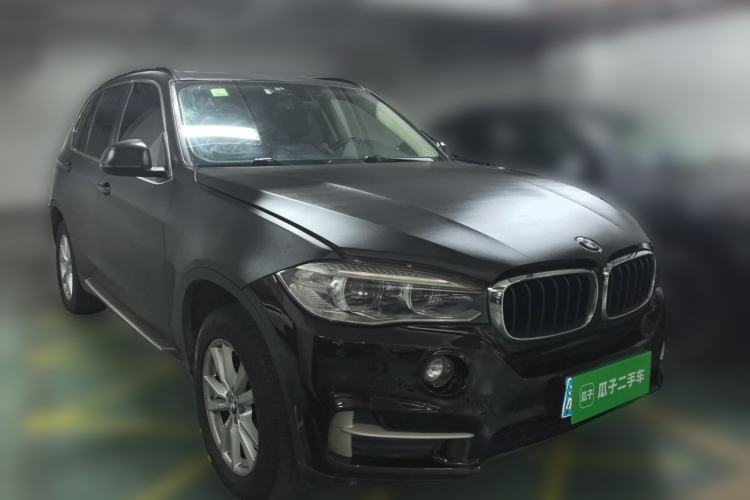 Used BMW X5 2015 xDrive28i Front Right 45 Deg