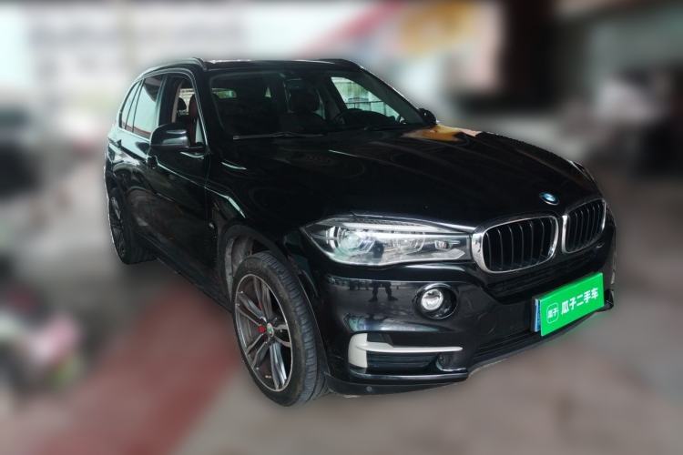 Used BMW X5  Front Right 45 Deg
