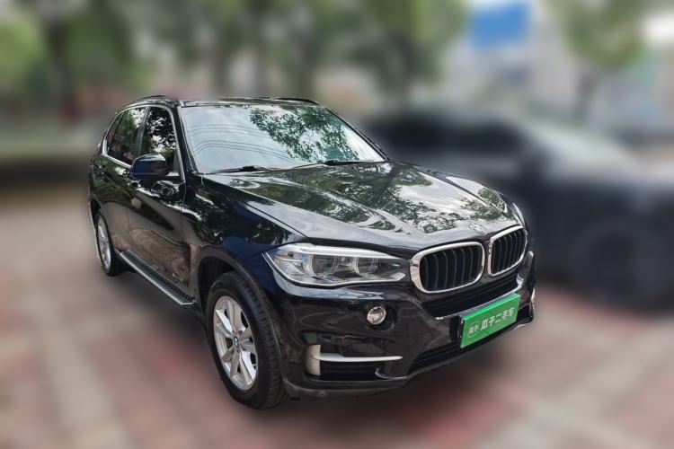 Used BMW X5 2015 xDrive28i Front Right 45 Deg