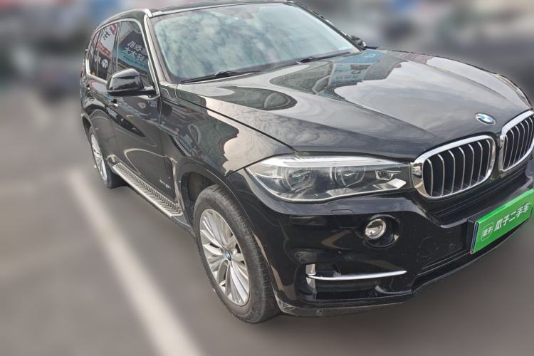 Used BMW X5 2015 xDrive28i Front Right 45 Deg