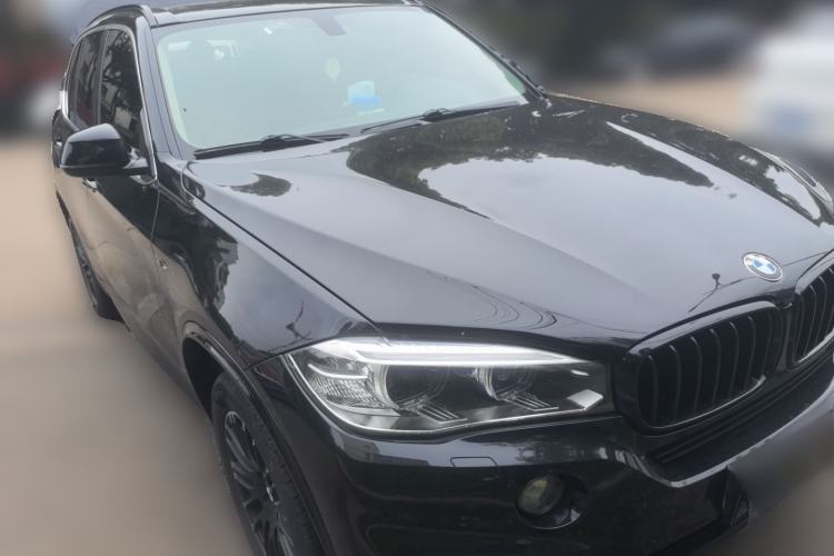 Used BMW X5 2015 xDrive28i Front Right 45 Deg