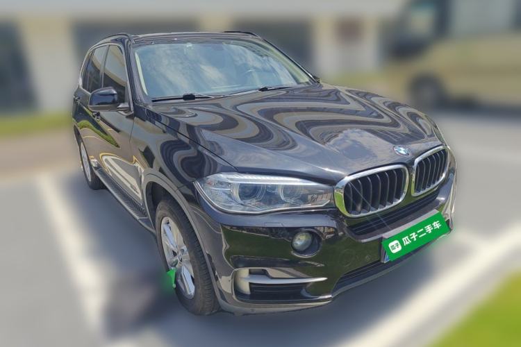 Used BMW X5 2015 xDrive28i Front Right 45 Deg