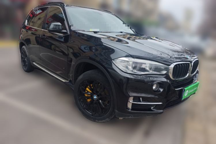 Used BMW X5 2015 xDrive28i Front Right 45 Deg
