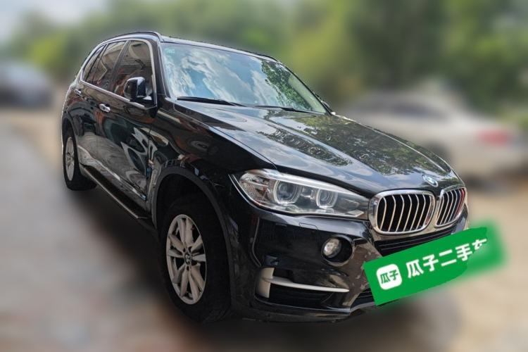 Used BMW X5  Front Right 45 Deg