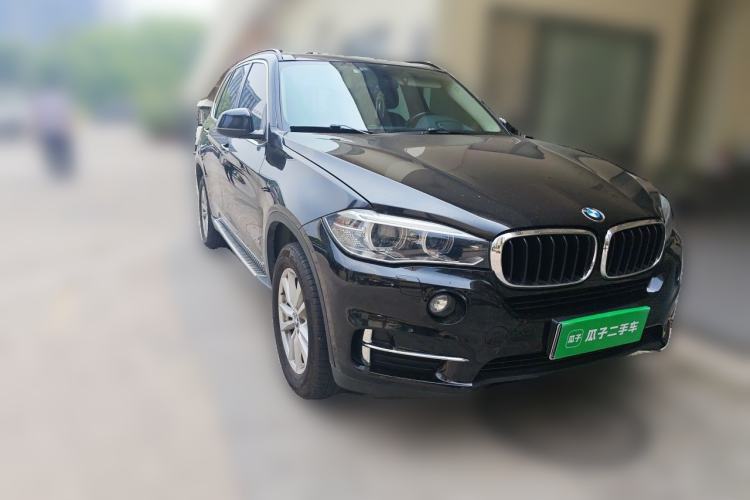 Used BMW X5 2015 xDrive28i Front Right 45 Deg