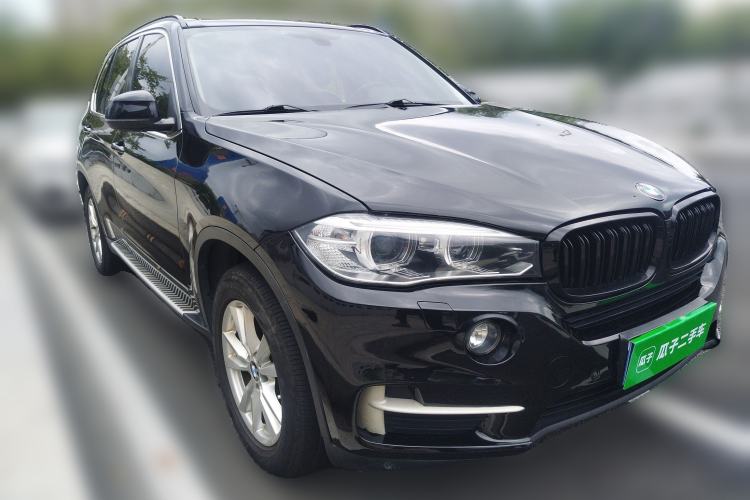 Used BMW X5 2015 xDrive28i Front Right 45 Deg