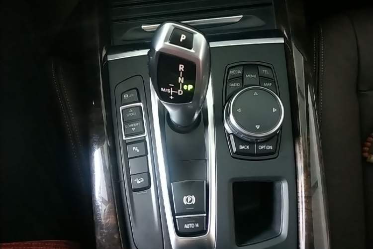 Used BMW X5 2015 xDrive28i Gear Lever
