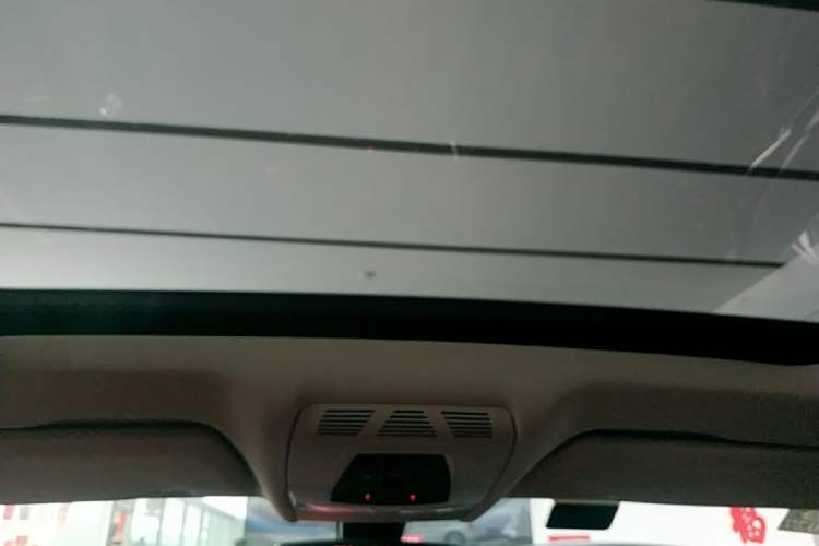 Used BMW X5 2015 xDrive28i Headliner