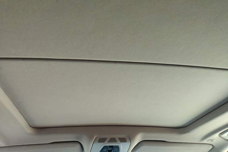 Used BMW X5  Headliner