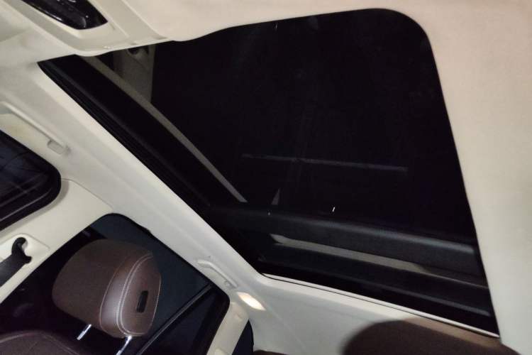 Used BMW X5 2015 xDrive28i Headliner
