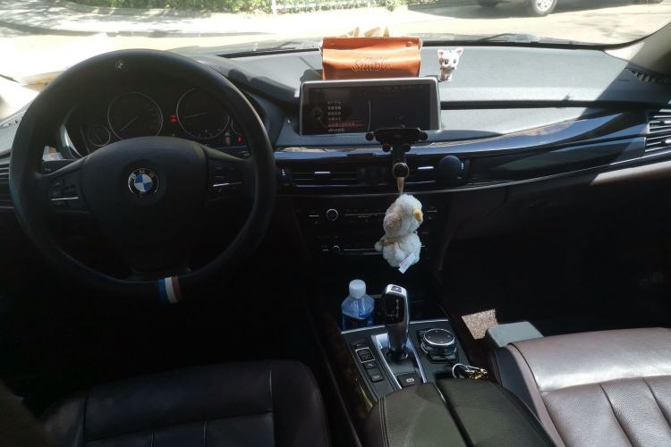 Used BMW X5 2015 xDrive28i Interior 2