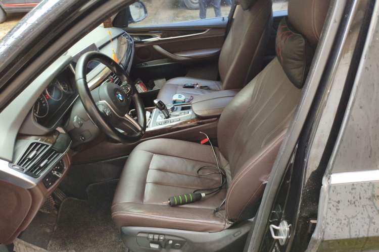 Used BMW X5 2015 xDrive28i Left Front Seat