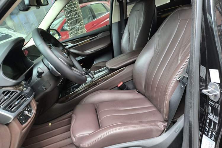 Used BMW X5 2015 xDrive28i Left Front Seat