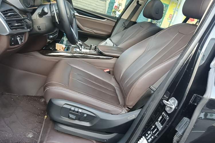 Used BMW X5 2015 xDrive28i Left Front Seat