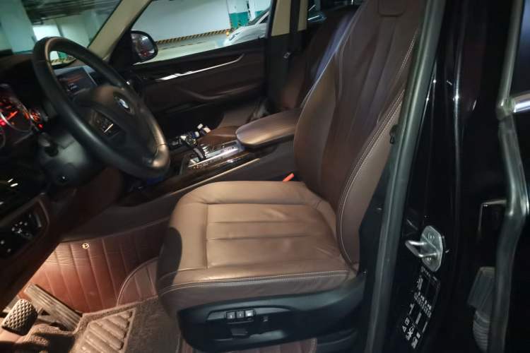 Used BMW X5 2015 xDrive28i Left Front Seat