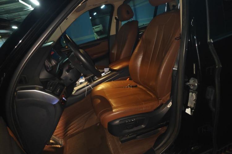 Used BMW X5  Left Front Seat