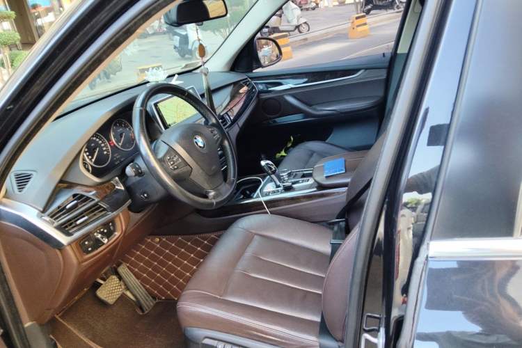 Used BMW X5 2015 xDrive28i Left Front Seat