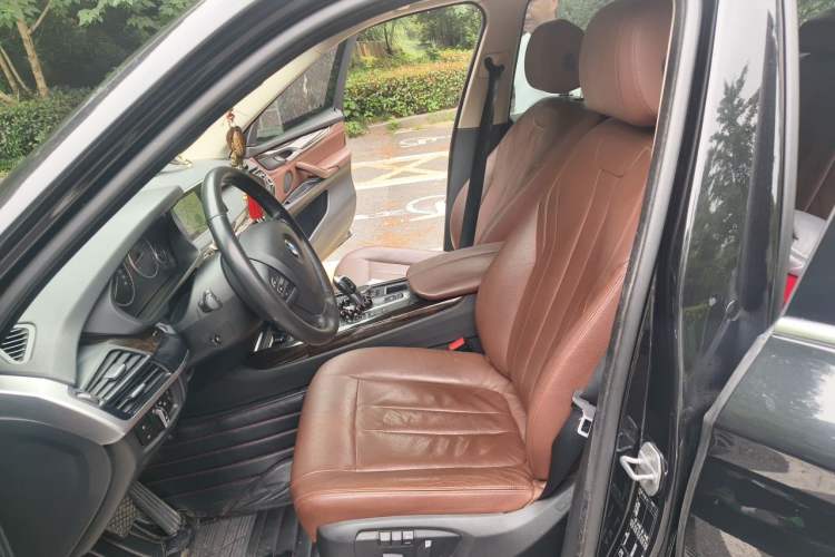 Used BMW X5 2015 xDrive28i Left Front Seat