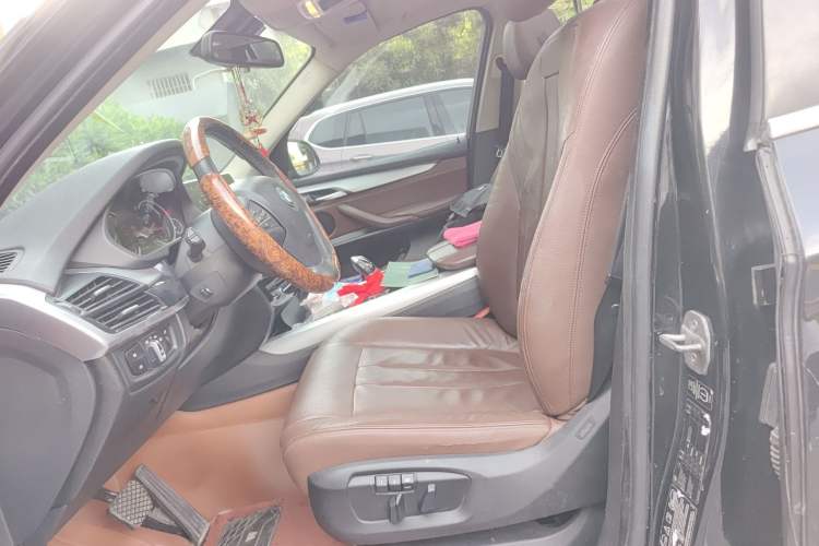 Used BMW X5 2015 xDrive35i Middle East version Left Front Seat
