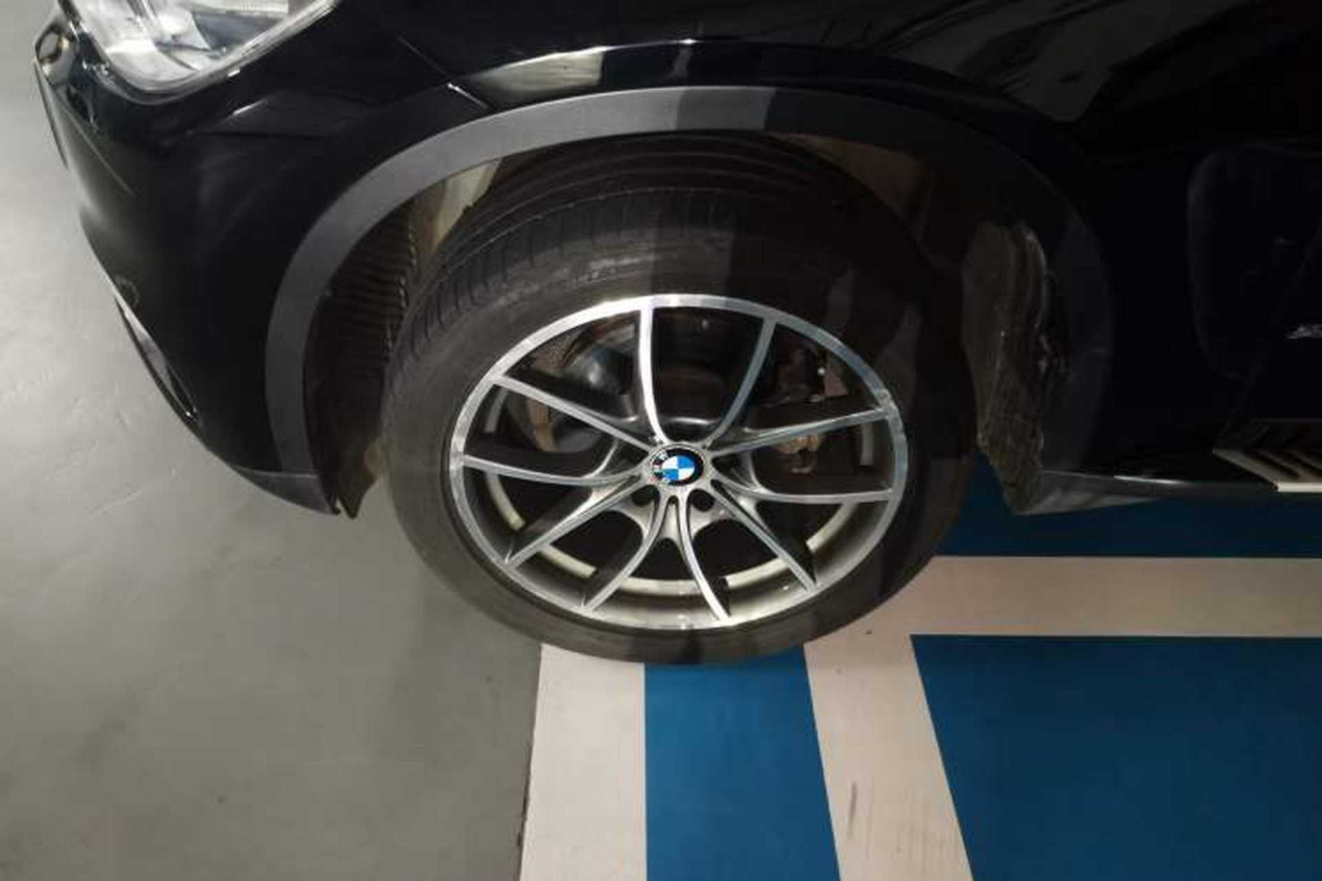 Used BMW X5 2015 xDrive35i U.S. specification Left Front Wheel Hub