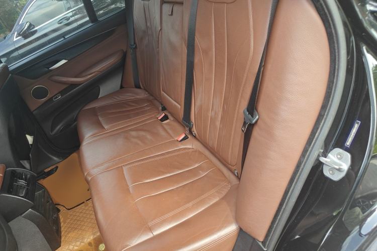 Used BMW X5 2015 xDrive35i Middle East version Left Rear Seat