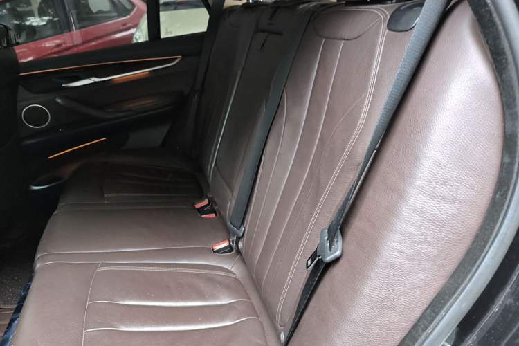 Used BMW X5 2015 xDrive28i Left Rear Seat