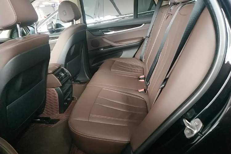 Used BMW X5 2015 xDrive28i Left Rear Seat