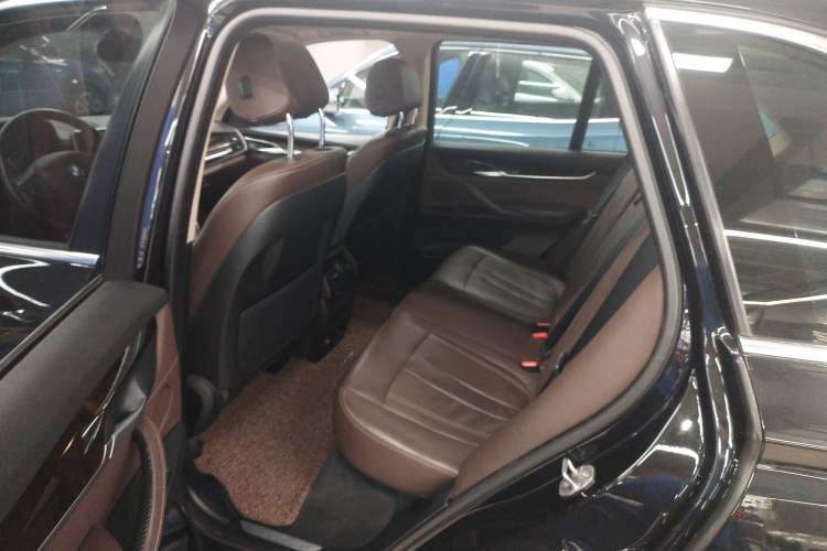Used BMW X5 2015 xDrive28i Left Rear Seat