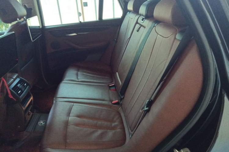 Used BMW X5  Left Rear Seat