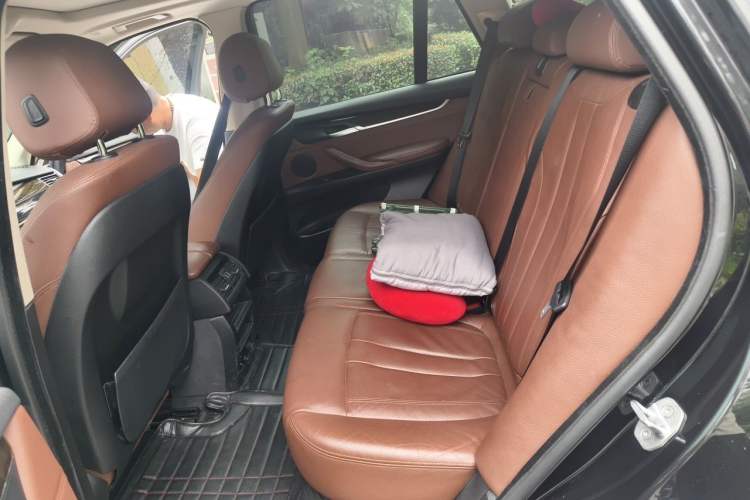 Used BMW X5 2015 xDrive28i Left Rear Seat