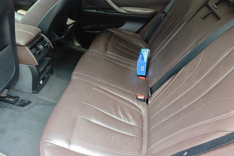 Used BMW X5  Left Rear Seat
