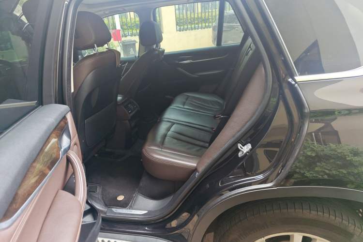 Used BMW X5 2015 xDrive28i Left Rear Seat