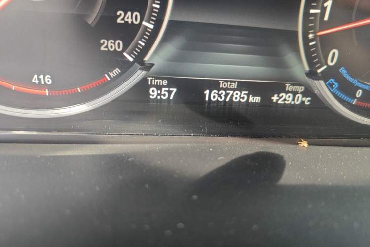 Used BMW X5 2015 xDrive35i Middle East version Odometer Close Up