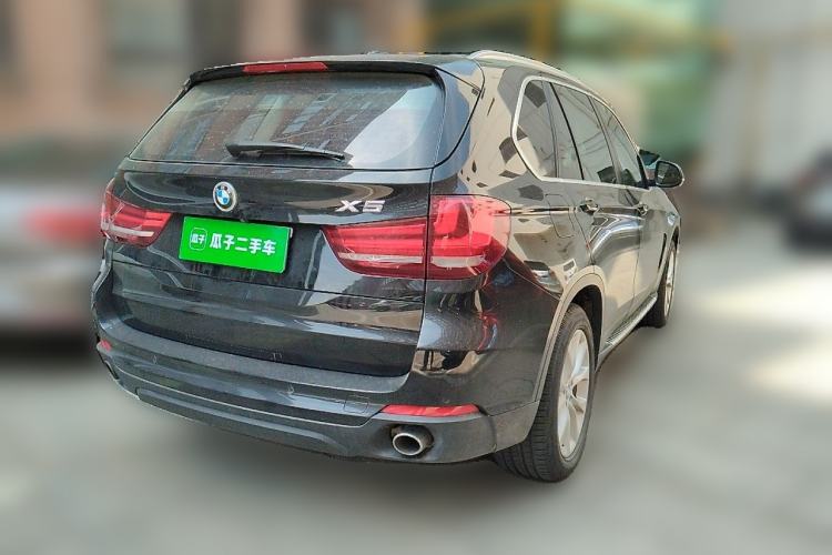 Used BMW X5  Rear Right 45 Deg