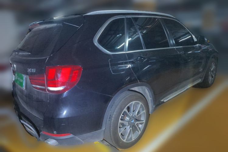 Used BMW X5  Rear Right 45 Deg