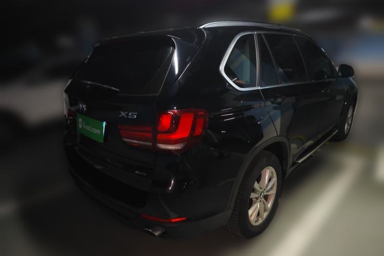 Used BMW X5  Rear Right 45 Deg