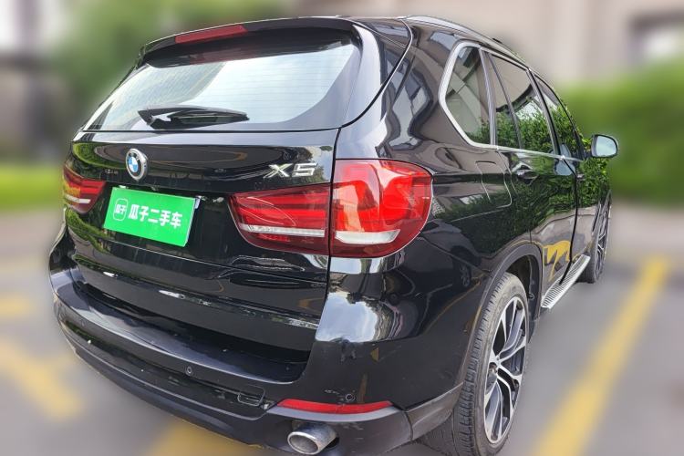 Used BMW X5 2015 xDrive35i Middle East version Rear Right 45 Deg
