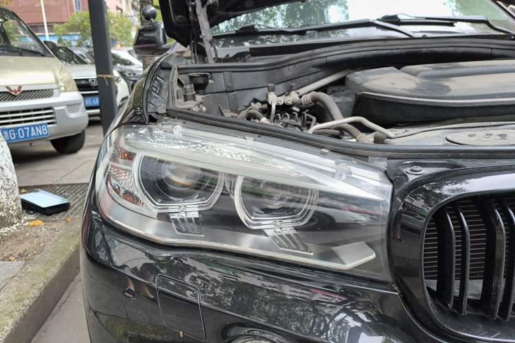 Used BMW X5 2015 xDrive28i Right Front Headlight