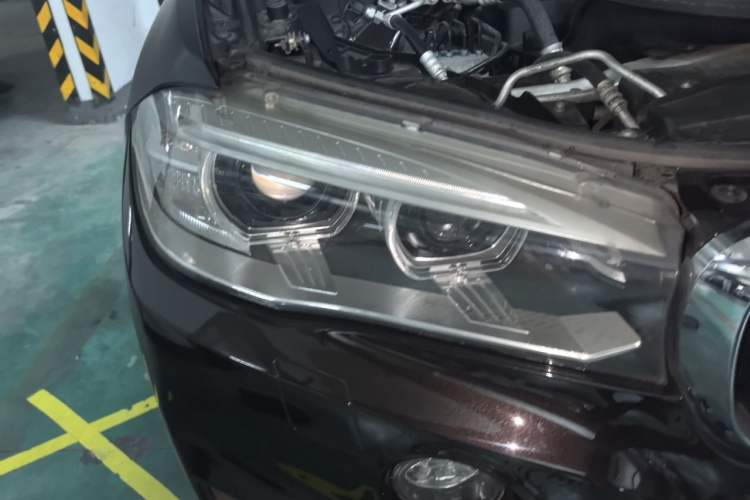 Used BMW X5 2015 xDrive28i Right Front Headlight