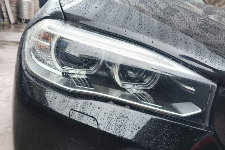 Used BMW X5 2015 xDrive28i Right Front Headlight