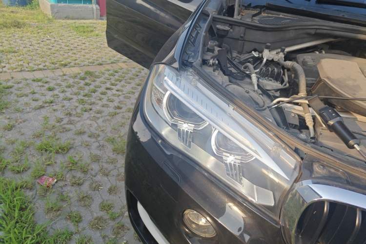 Used BMW X5 2015 xDrive28i Right Front Headlight