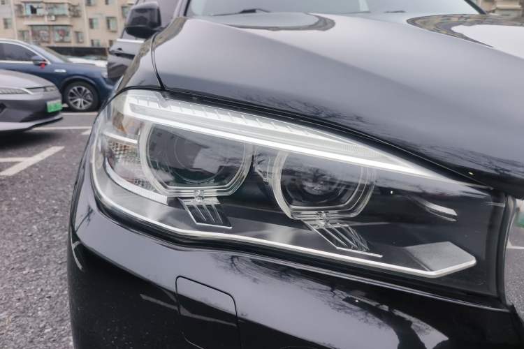Used BMW X5 2015 xDrive28i Right Front Headlight