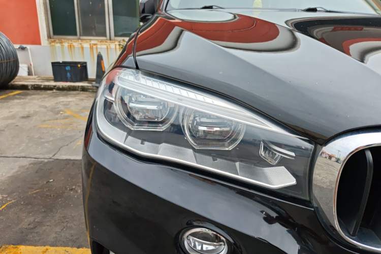 Used BMW X5 2015 xDrive35i Middle East version Right Front Headlight