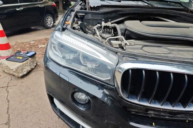 Used BMW X5 2015 xDrive28i Right Front Headlight