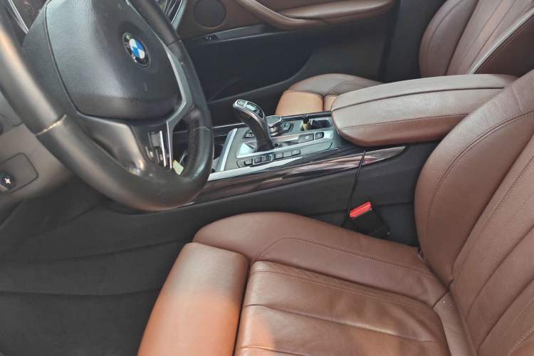 Used BMW X5 2015 xDrive35i U.S. specification Right Front Seat