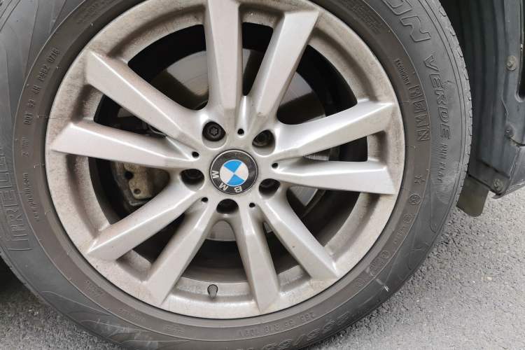 Used BMW X5 2015 xDrive28i Right Front Wheel Hub