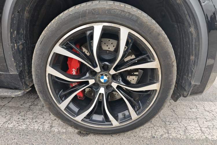 Used BMW X5 2015 xDrive35i China Limited Edition Right Front Wheel Hub