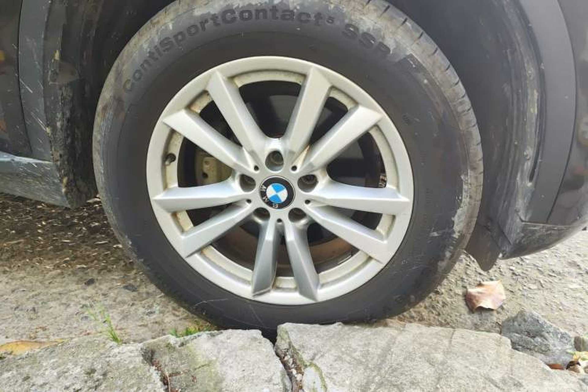Used BMW X5  Right Front Wheel Hub