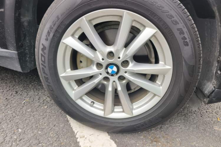 Used BMW X5 2015 xDrive28i Right Front Wheel Hub